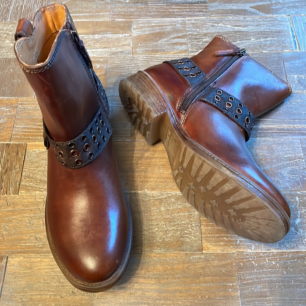 Roan by Bed Stu Faira Leather Moto Boots🖤